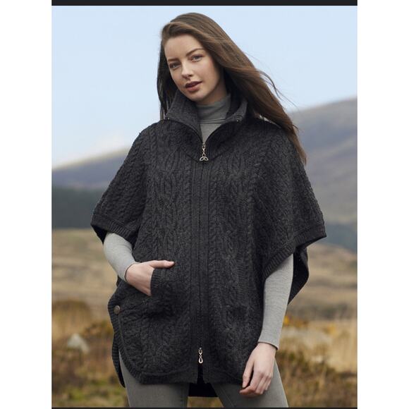 Aran Woolen Mills Batwing Jacket w/ Celtic Knot Zipper Pull Charcoal Gray M/L - Picture 1 of 10